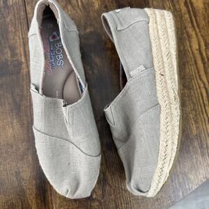 Bobs Skechers 34101 Sz 7 Women's Taupe Canvas Memory Foam Espadrilles Shoe EUC